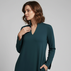 Women's green minimalist maxi dress with v-neck and collar