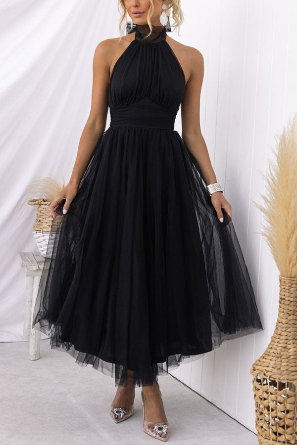 Women's pink halterneck maxi dress with open shoulders