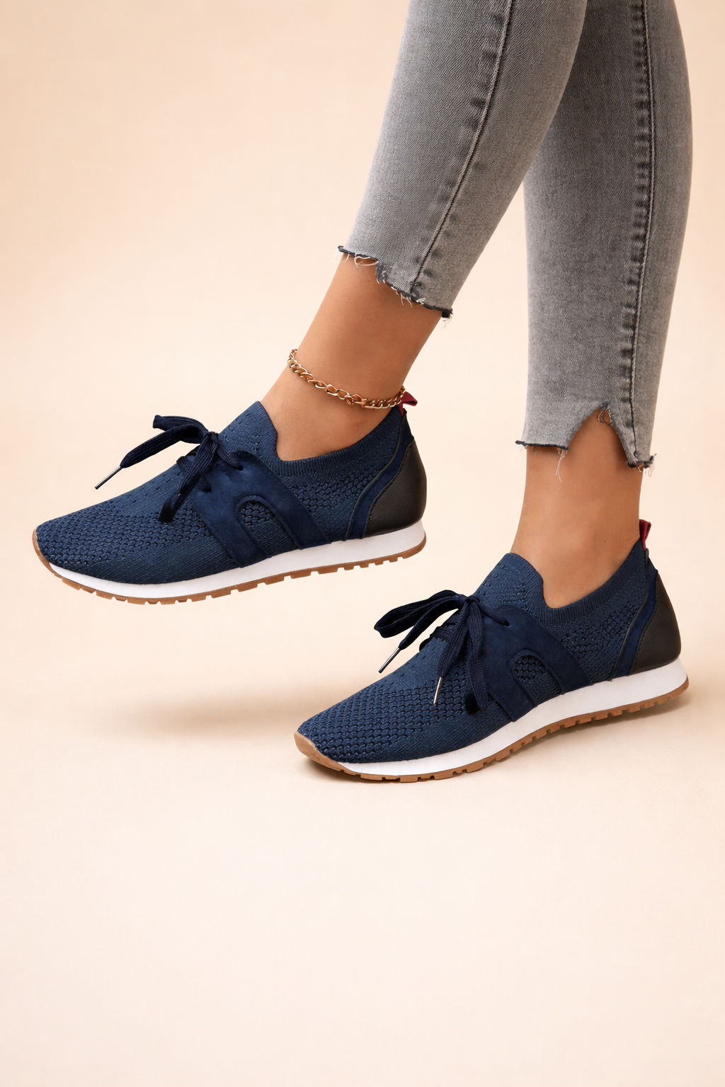 Women's grey lightweight knit trainers with low-top silhouette