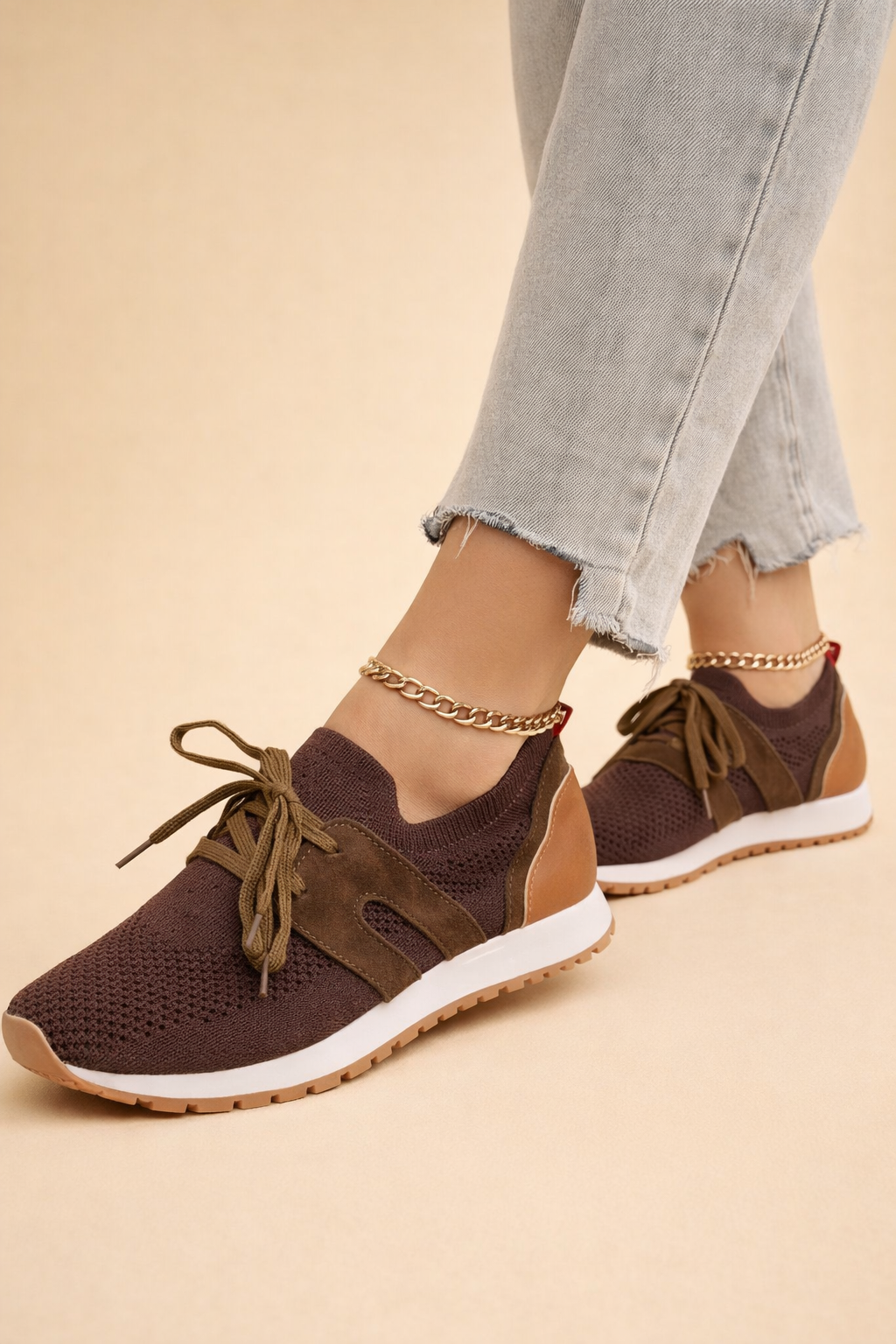 Women's grey lightweight knit trainers with low-top silhouette