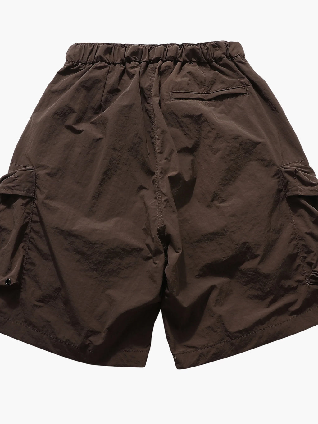 Men's cargo shorts with built-in belt