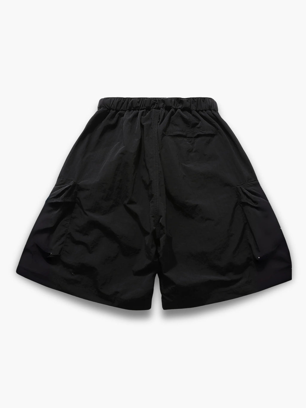 Men's cargo shorts with built-in belt