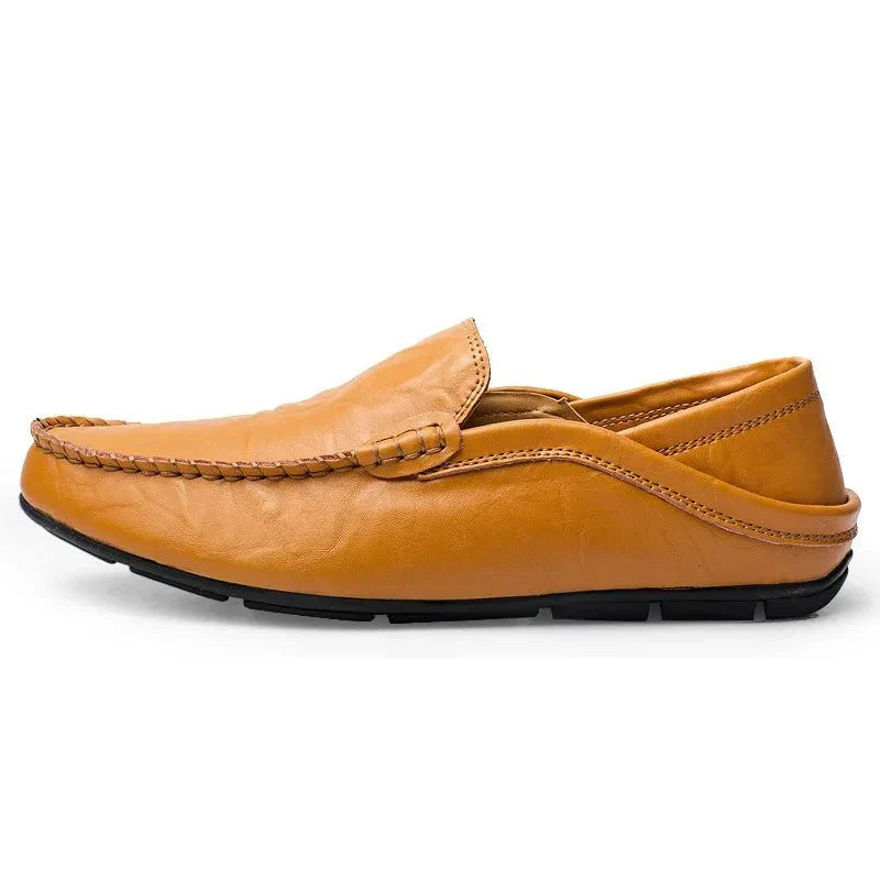 Men's slip-on moccasins with contrast stitching