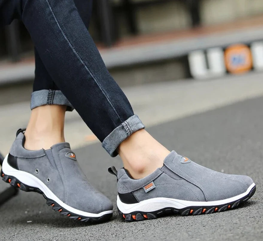 Men's slip-on walking shoes
